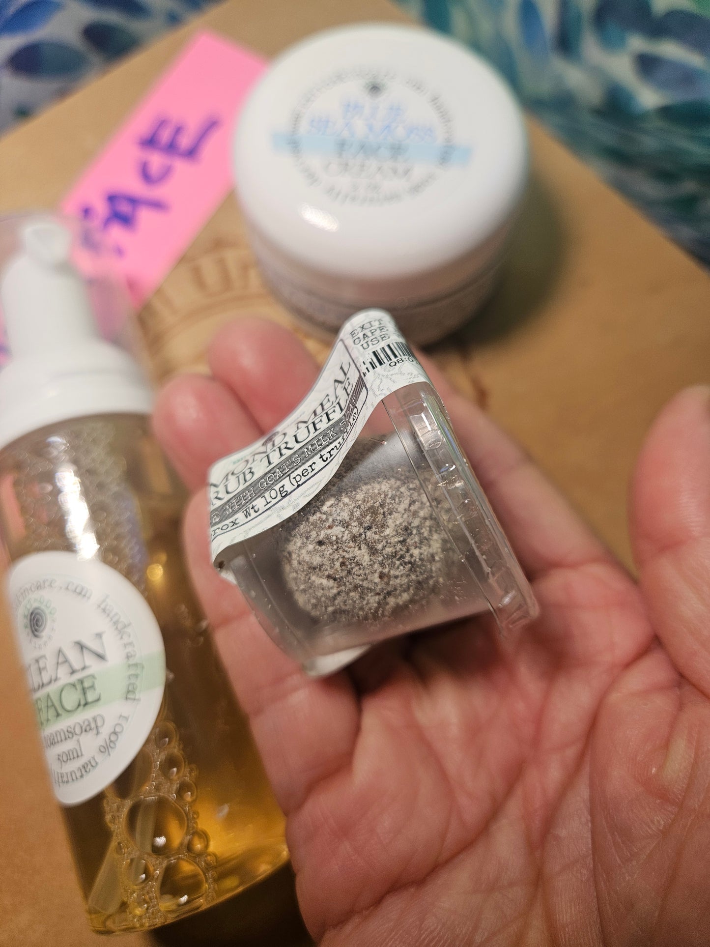 Gift Box: Love Your Self Face Kit